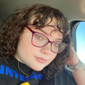 Meet your Posher, Lindsey